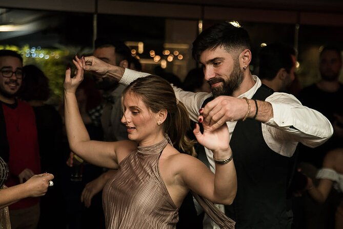 budapest-salsa-or-bachata-dancing-experience