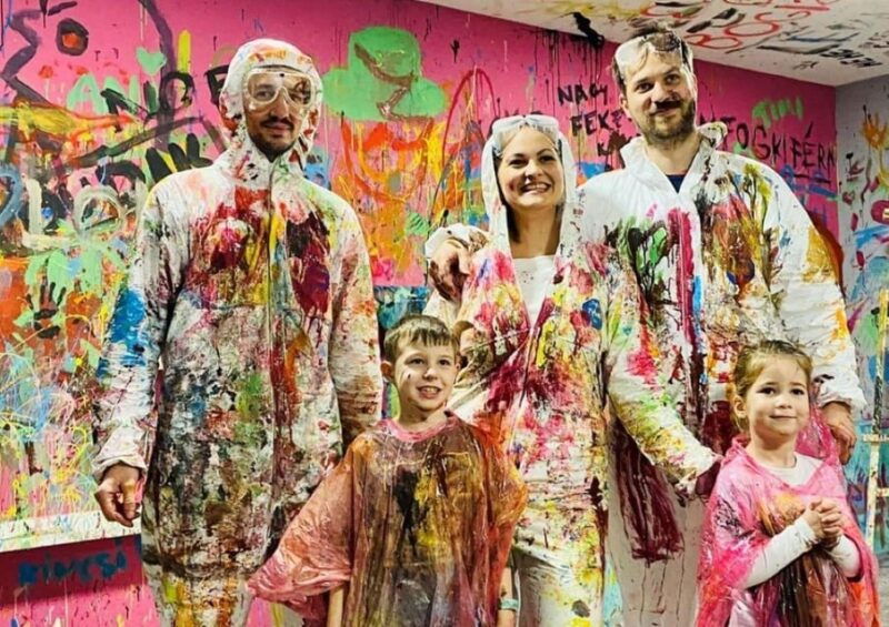 budapest-selfie-museum-and-splatter-room-combo-entry-ticket