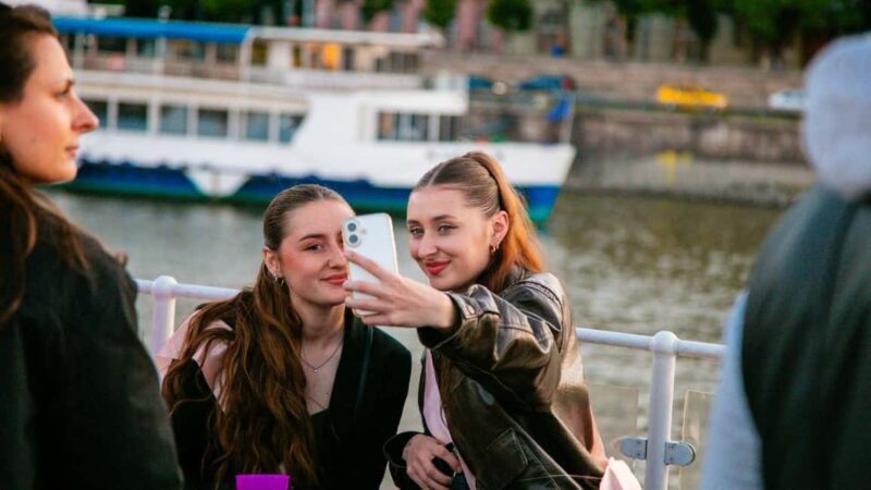 Budapest: Sip & Sail Cruise with Aperol & Prosecco Cocktails - Key Points