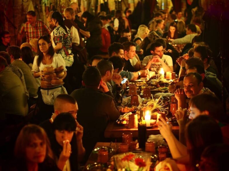 Budapest: Sir Lancelot Medieval Dinner with Drink and Show - FAQ
