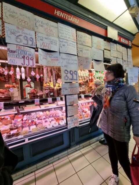 budapest-streetfood-heaven-tasting-and-markets-with-a-local