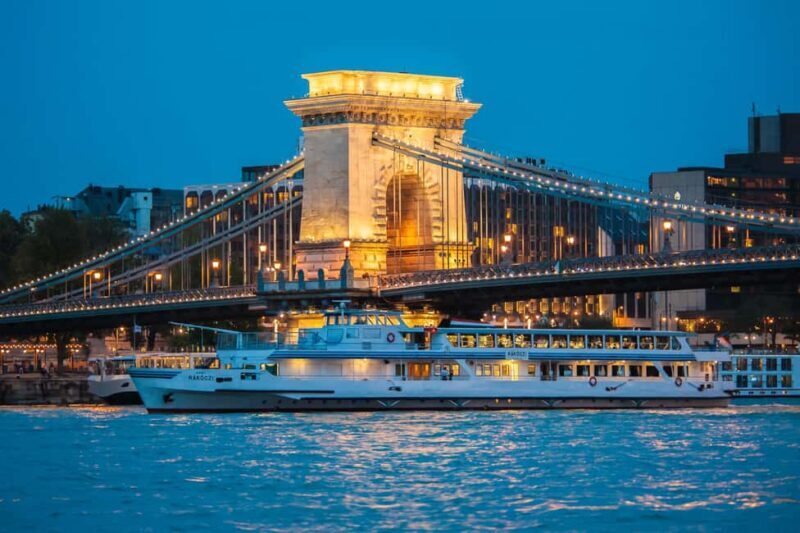 Budapest: Taste of Europe Sightseeing Night Cruise - Key Points