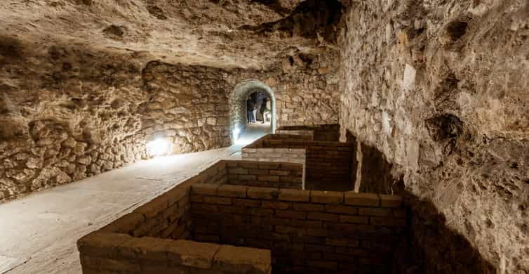 budapest-the-wwii-siege-of-buda-castle-bomb-shelter-tour