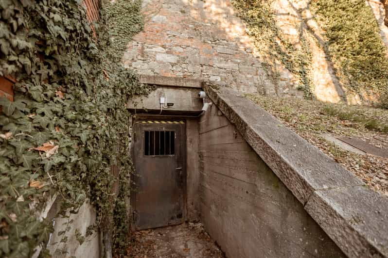 budapest-the-wwii-siege-of-buda-castle-bomb-shelter-tour