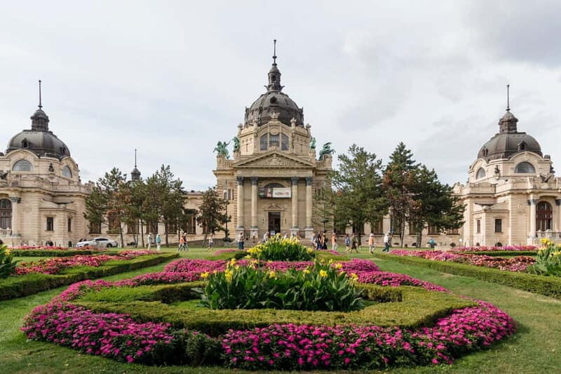 Budapest Thermal Baths Tour & Folk Music Performance - Key Points