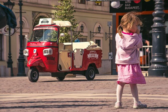 budapest-tuk-tuk-city-tour