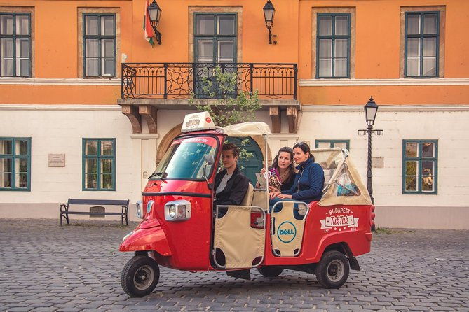 budapest-tuktuk-private-tour-with-goulash-soup-in-the-downtown