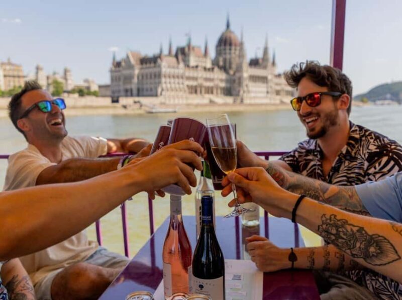 Budapest: Unlimited Drink Cruise - Key Points
