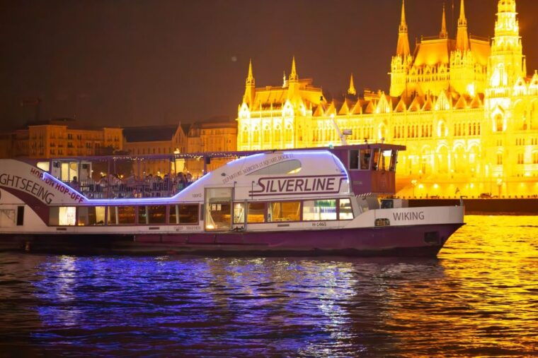 budapest-unlimited-prosecco-and-wine-sightseeing-cruise