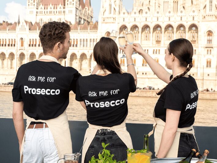 Budapest: Unlimited Prosecco, Beer and Aperol Spritz Cruise - Key Points