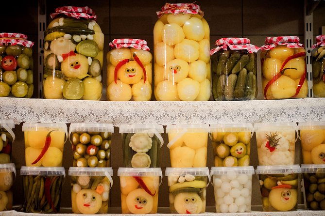 budapest-urban-feast-food-tour-with-wine-tasting-coffee-house