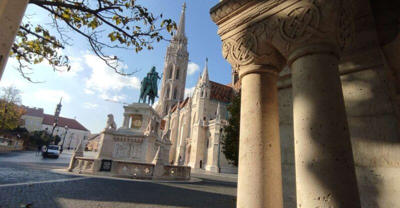 budapest-walking-tour-in-the-buda-castle-district