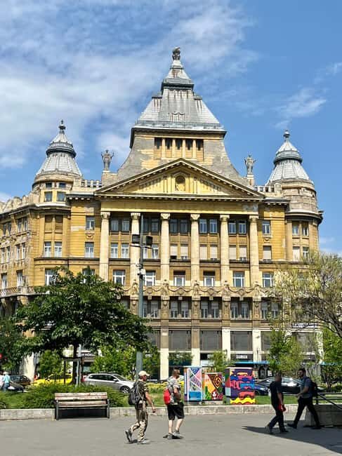 Budapest: Walking Tour with Chimney Cake & Polaroid Photos - Final Thoughts: Is It Worth It?