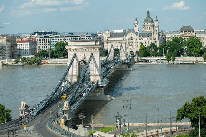 budapest-wine-tasting-downtown-walk