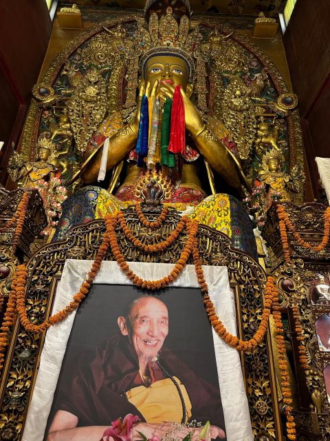 buddhist-bliss-1-day-kathmandu-tour-of-buddhist-stupas-2