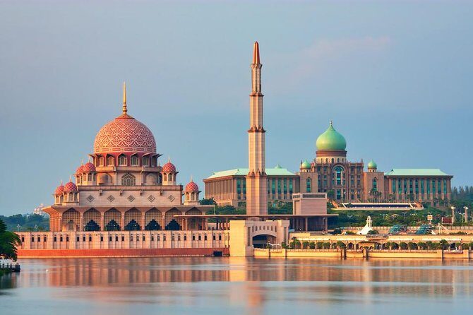 Budget Tour: Full Day Putrajaya, Batu Caves & Kuala Lumpur City - Key Points