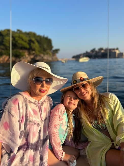 Budva: Private 5 hour boat trip: Beach hopping tour - FAQ