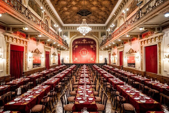 buenos-aires-entrance-to-the-show-at-the-tango-house-mansion