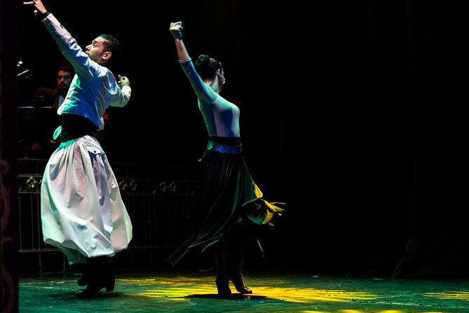 buenos-aires-entrance-to-the-show-at-the-tango-house-mansion