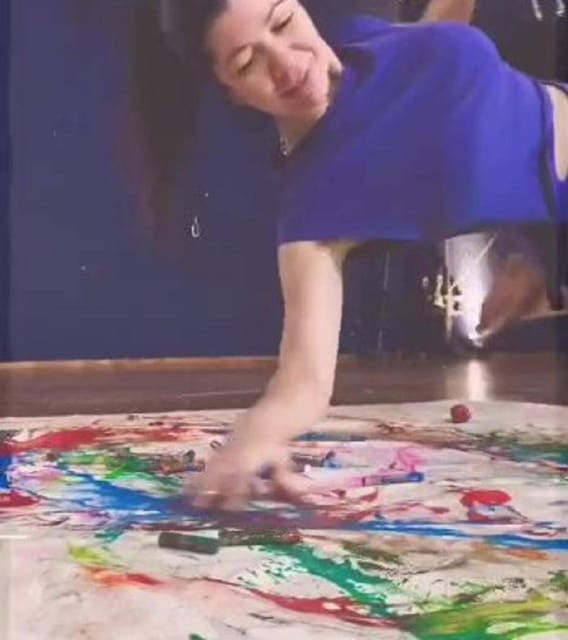 buenos-aires-flying-with-a-harness-and-painting-an-abstract-artwork