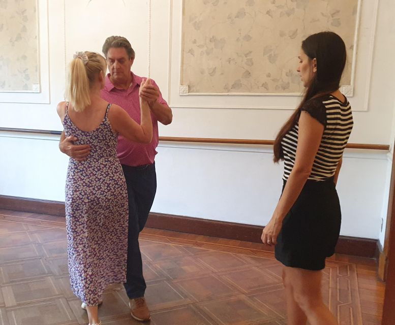 buenos-aires-group-tango-class-with-mate-and-snacks