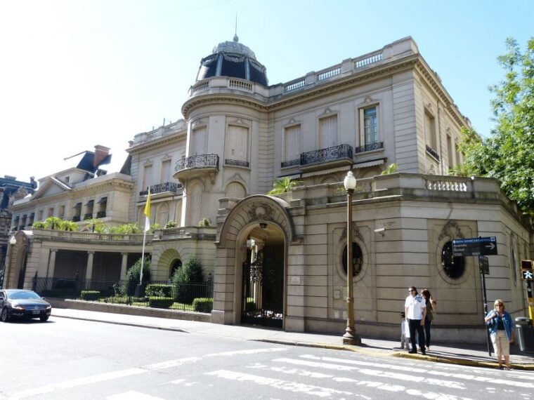 buenos-aires-recoleta-neighborhood-walking-tour