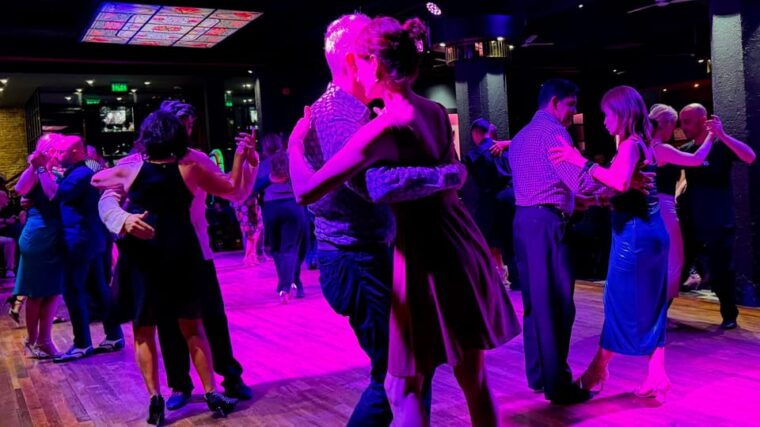 buenos-aires-unique-tango-experience-milonga-night