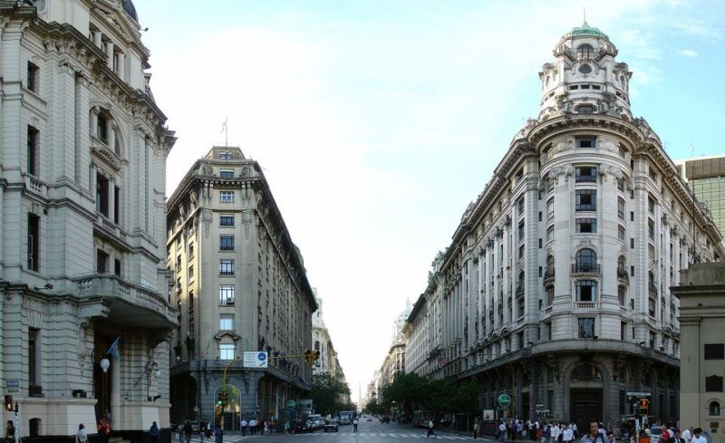 buenos-aires-walking-tour-of-may-square