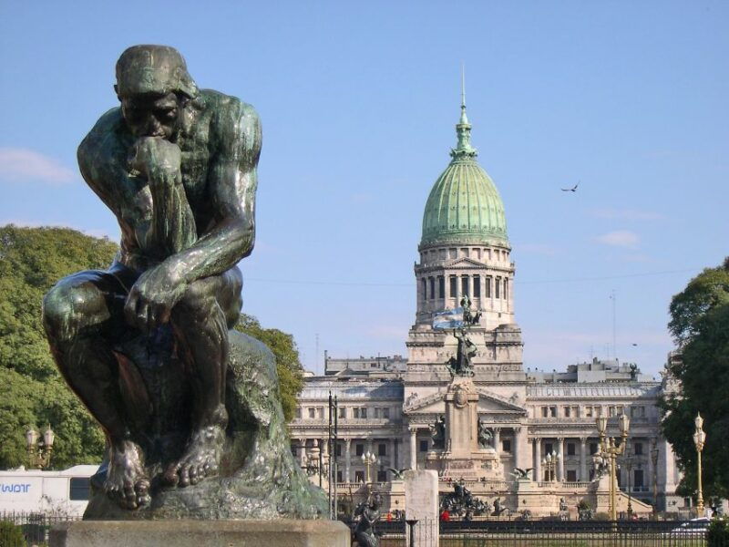 buenos-aires-walking-tour-of-may-square