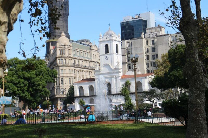 buenos-aires-walking-tour-of-may-square