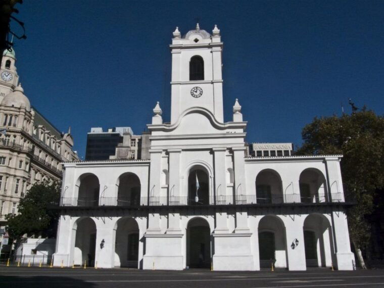buenos-aires-walking-tour-of-may-square