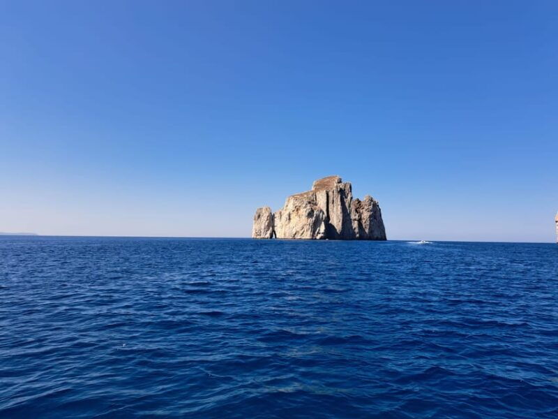 buggerru-boat-excursions-mines-in-the-blue