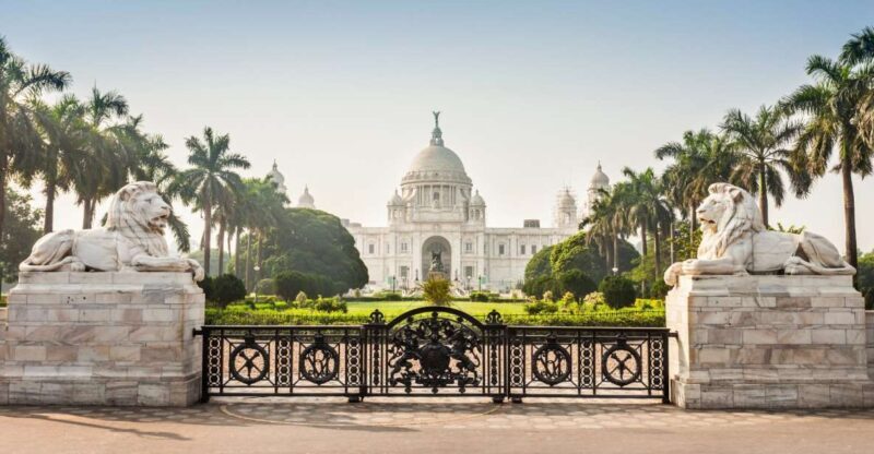 Build Your Own: Customizable Private Tour of Kolkata - Detailed Breakdown of the Day