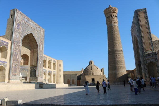 Bukhara: Walking Tour with a Small Group - Key Points