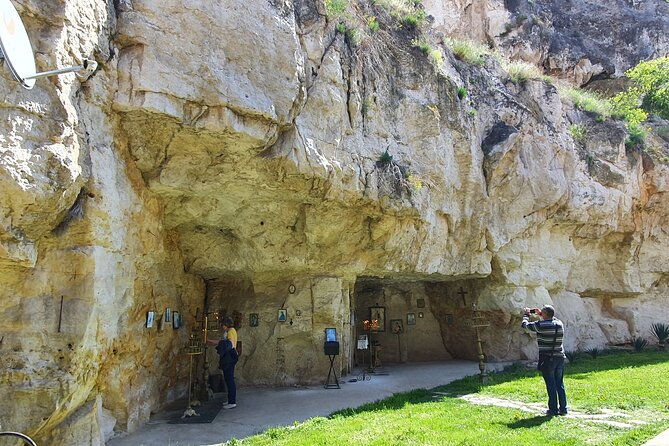 bulgaria-day-trip-private-tour-from-bucharest-veliko-tarnavo-arbanasi