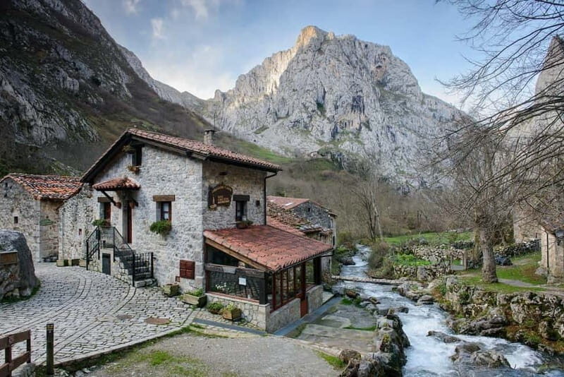 Bulnes: Excursion with funicular and Cabrales cheese cave in Picos de Europa. - What Past Travelers Say