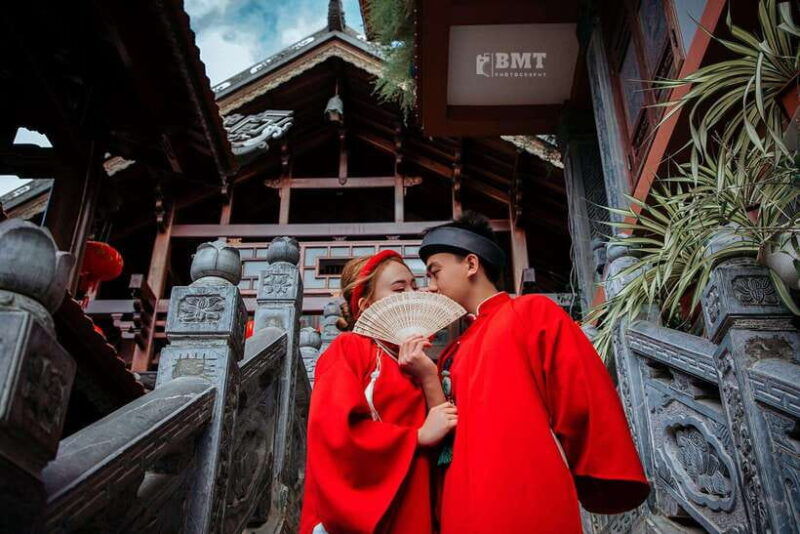 buon-ma-thuot-ao-dai-photoshoot-at-pagoda-or-walking-street