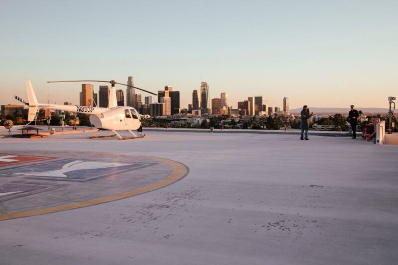 burbank-helicopter-tour-of-los-angeles-and-hollywood-sign