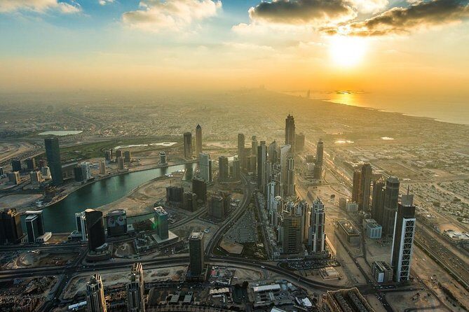 Burj Khalifa: At The Top (Levels 124 and 125) Admission Ticket - What You Can Expect from the Experience