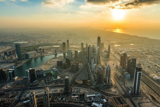 Burj Khalifa, Dubai Aquarium & UWZ with Penguin Cove Entry Ticket - The Itinerary in Detail