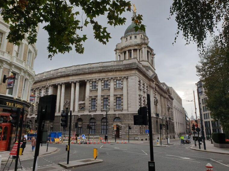 burnings-butchery-black-death-londons-bloody-past