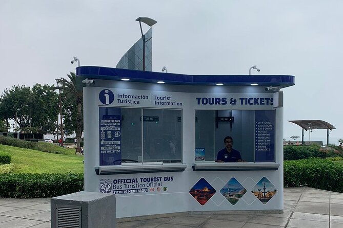 bus-hop-on-hop-off-in-miraflores