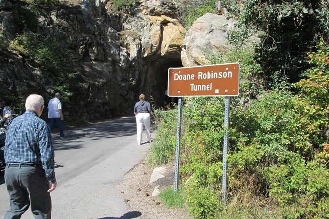 Bus Tour of Mount Rushmore and the Black Hills - FAQ