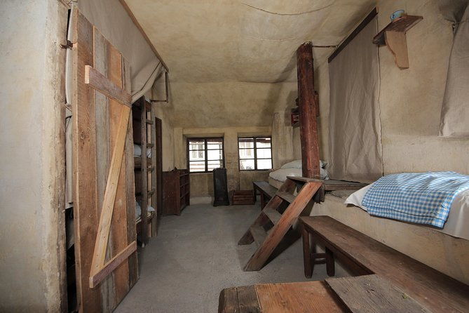 bus-tour-to-terezin-from-prague