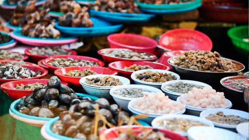 Busan: Busan 9 Highlights Tour - Authenticity and Local Food