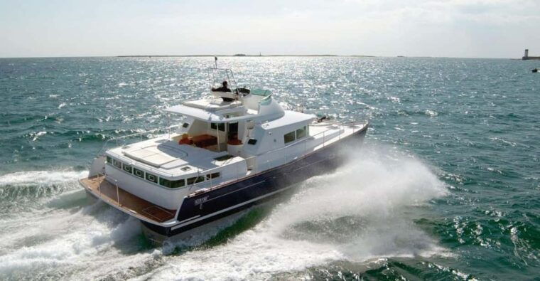 busan-group-sightseeing-yacht-cruise-with-snacks-and-drinks