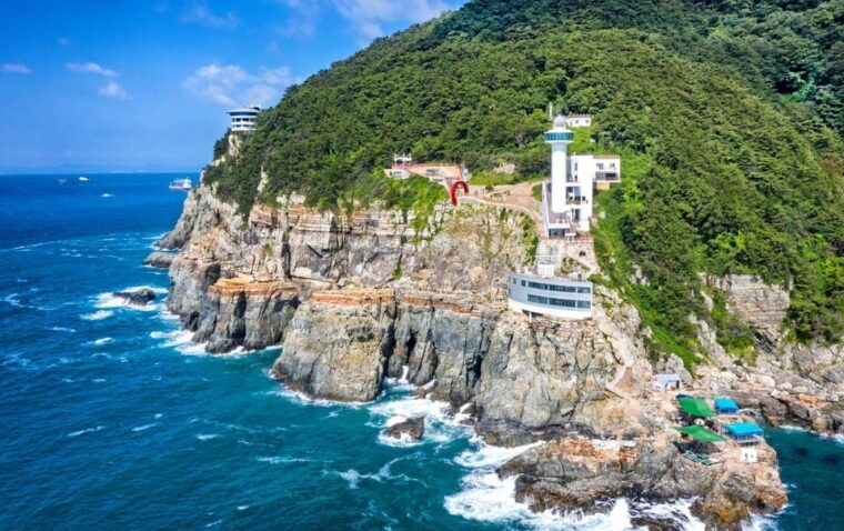 busan-tourtaejongdae-huinnyeoul-gamcheon-songdoskywalk