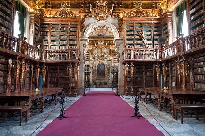 bussaco-palace-and-the-university-of-coimbra-private-tour