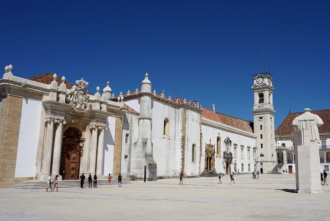 bussaco-palace-and-the-university-of-coimbra-private-tour