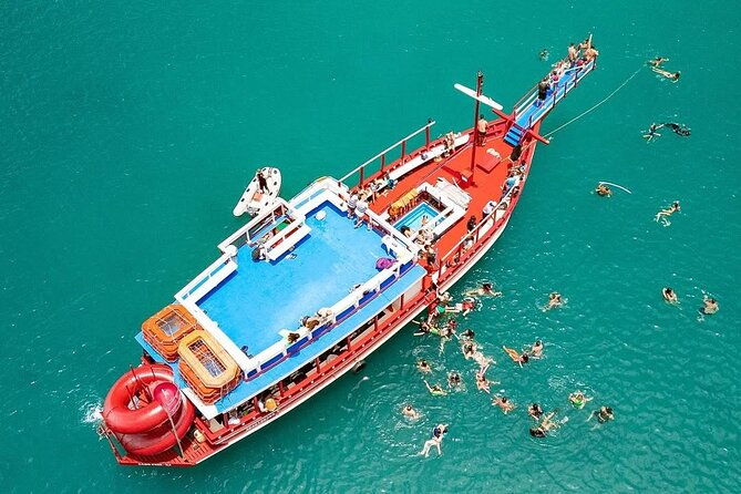 buzios-boat-trip-leaving-rio-with-lunch-transport-and-tour-guide